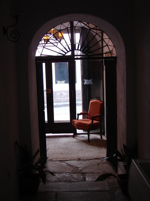 Hotel Casa Escobar & Jerez Valencia de Alcántara Kültér fotó
